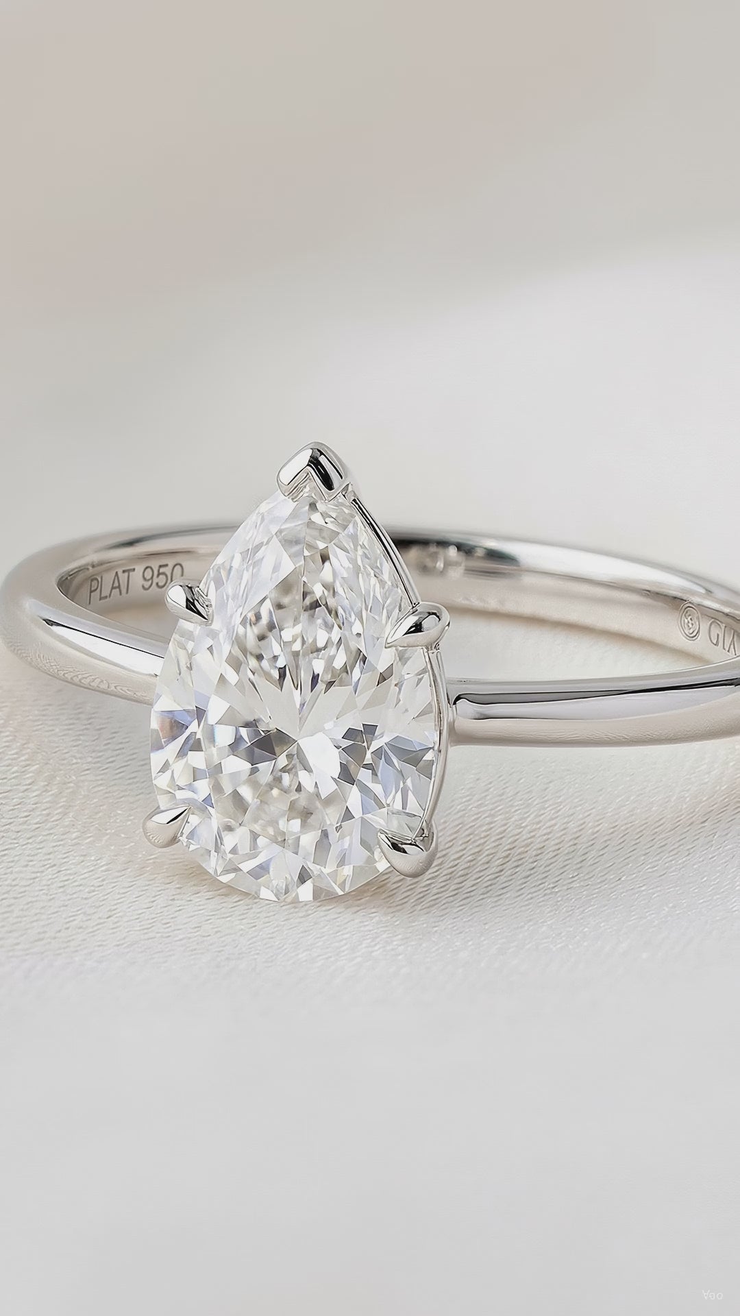 Aura Pear-Cut Diamond Ring