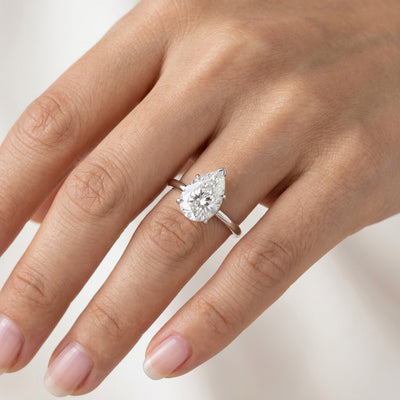 Aura Pear-Cut Diamond Ring media 6
